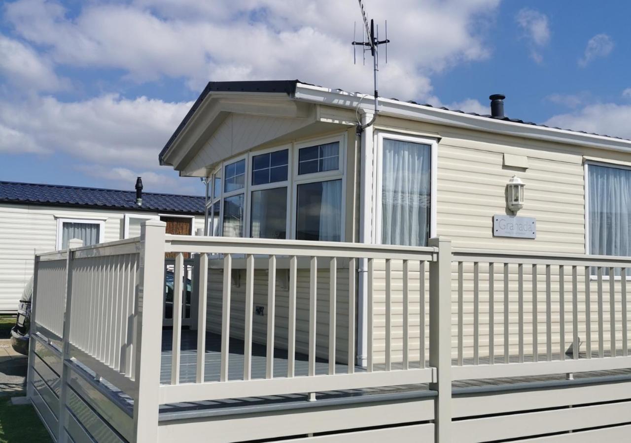 צ'יצ'סטר Tranquil 6 Berth Luxury Holiday Home מראה חיצוני תמונה